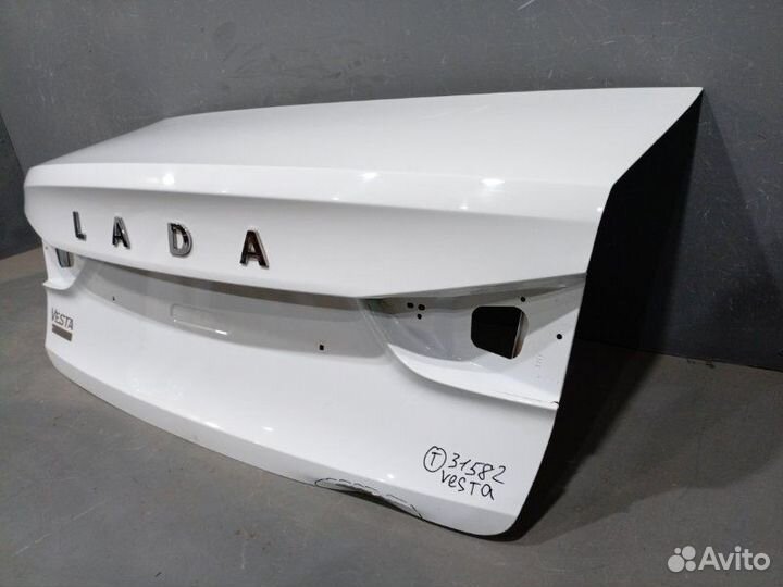 Крышка багажника LADA Vesta