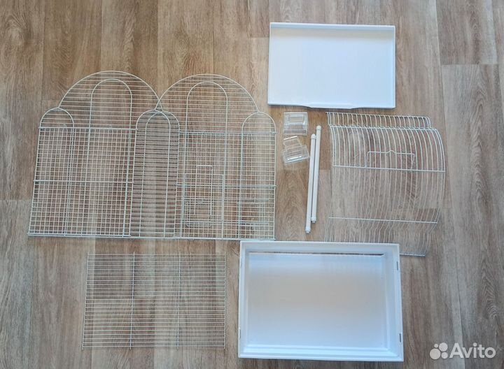 Клетка для птиц (раскладная) + кормовая ракушка