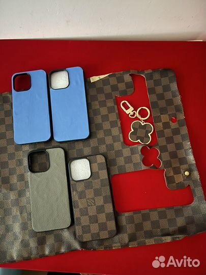 Чехол на iPhone