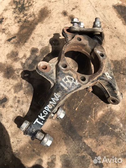 Кулак поворотный правый Toyota Corolla 150