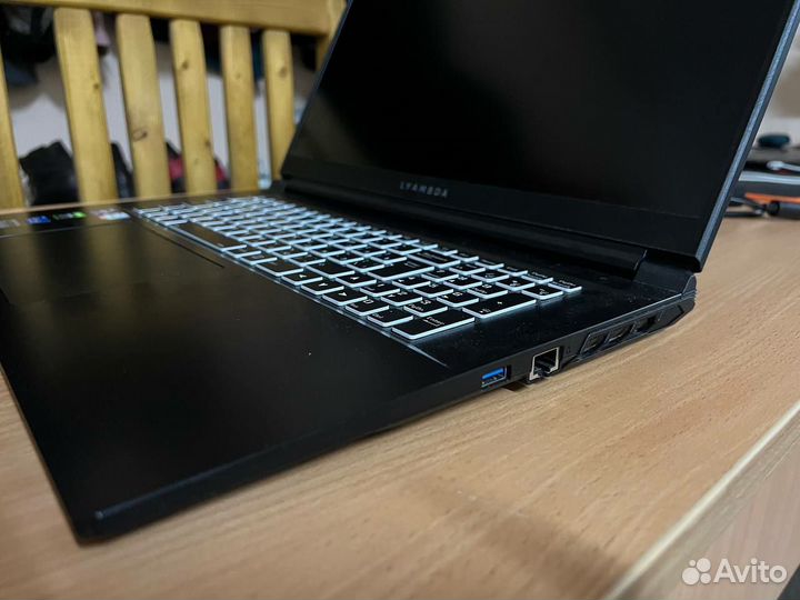 Игровой ноутбук Lyambda