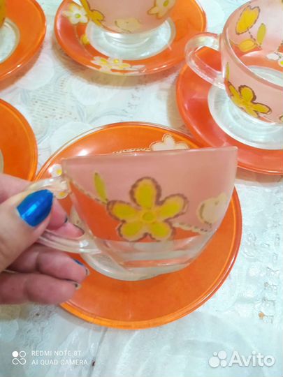 Чайные чашки с блюдцами