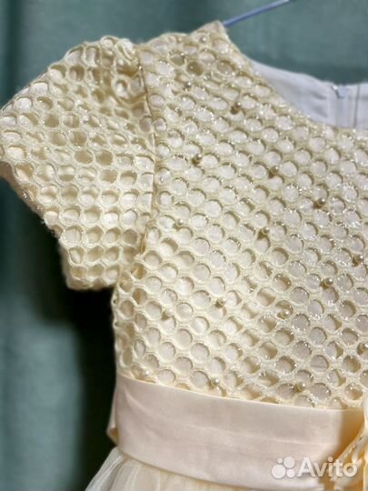 Платье для девочки новое 110-116-122