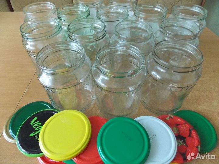 Банки 0,7 л с крышками
