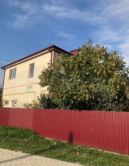 Дом 210 м² на участке 3 сот.