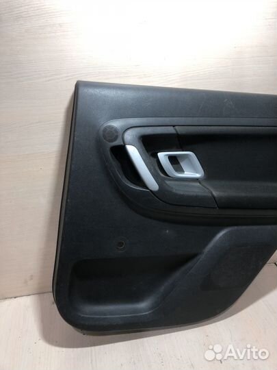 Обшивка двери задней правой Skoda Fabia 2