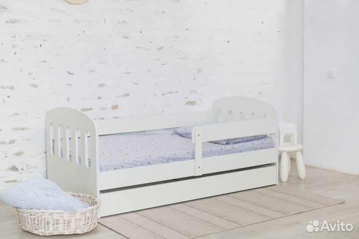 Кровать софа цвет для малыша с бортом из ламиниров