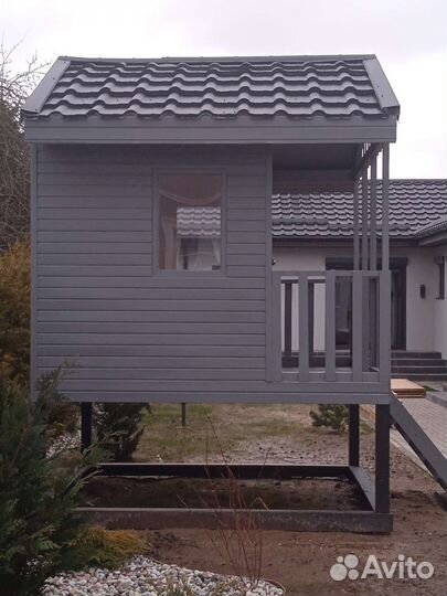 Детский игровой домик из дерева