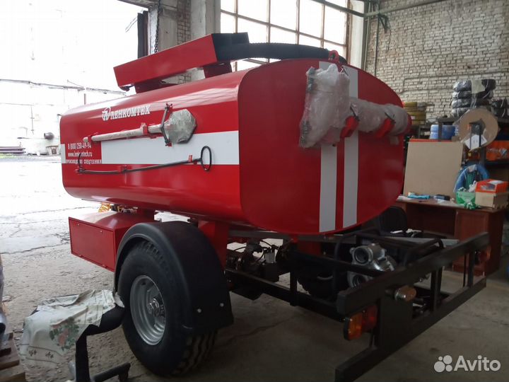 Полуприцеп химическая цистерна ЛЕНКОМТЕХ 4м3, 2022