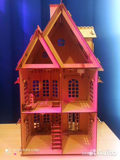 Домик кукольный
