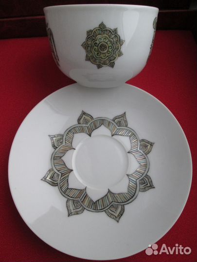 Фарфоровая чайная пара 