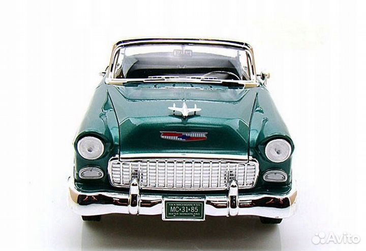 Модель автомобиля Chevrolet Bel Air Hard 1955 1:18