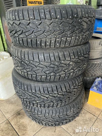 Nokian Tyres Hakka Black SUV 215/55 R17