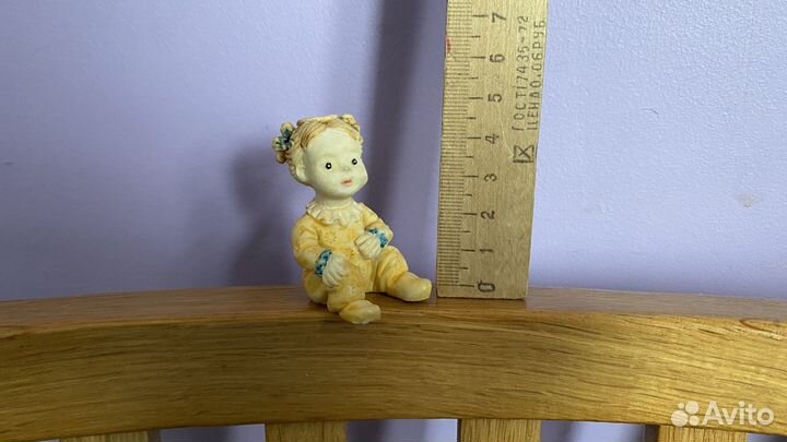 Сувенир статуэтка малышка девочка