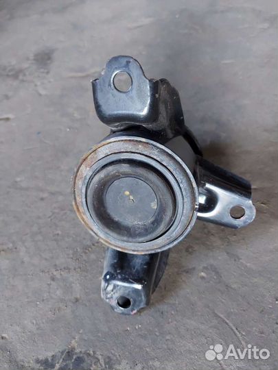 Подушка опора двигателя правая kia rio 3 1.4