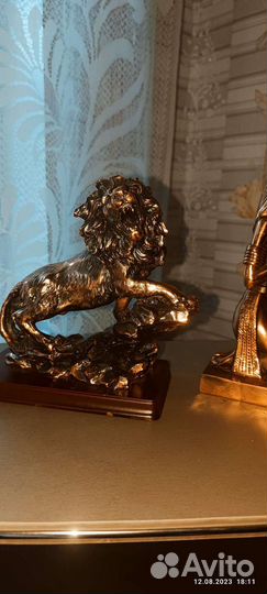 Бронзовая статуэтка СССР