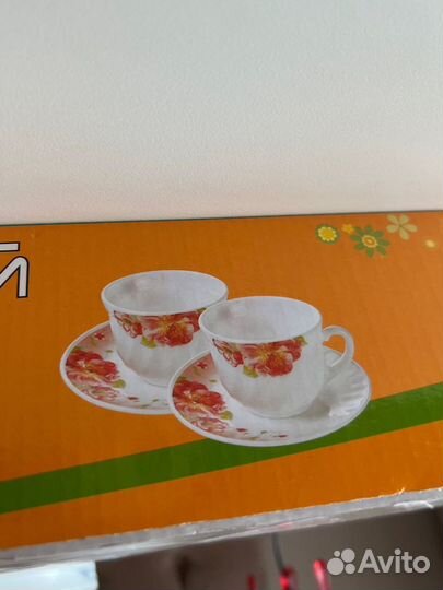 Чайные чашки с блюдцами, сервиз, посуда белая