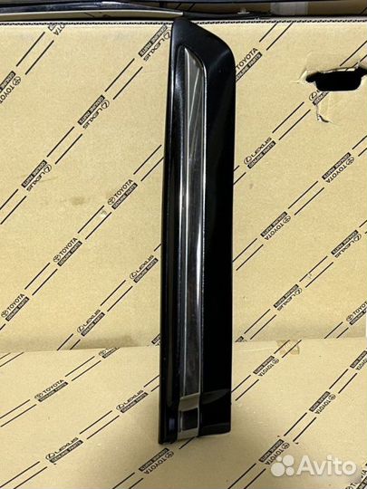 Молдинг двери Lexus Lx 570 2012-2015