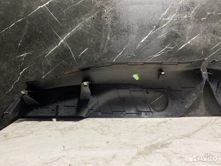 Обшивка стойки задняя Skoda Rapid cfna 2015