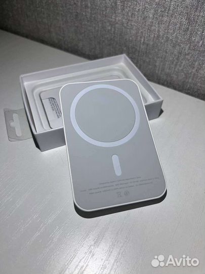 Повербанк magsafe