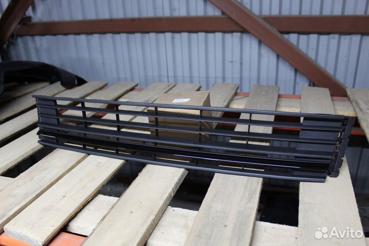 Volkswagen Polo 2014 Решётка бампера