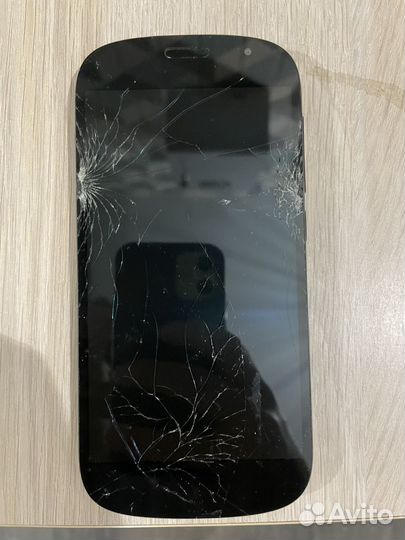 Yota YotaPhone, 2/32 ГБ