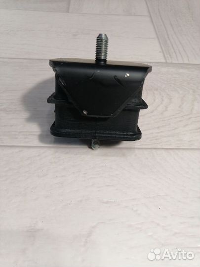 Опора/подушка двигателя Subaru