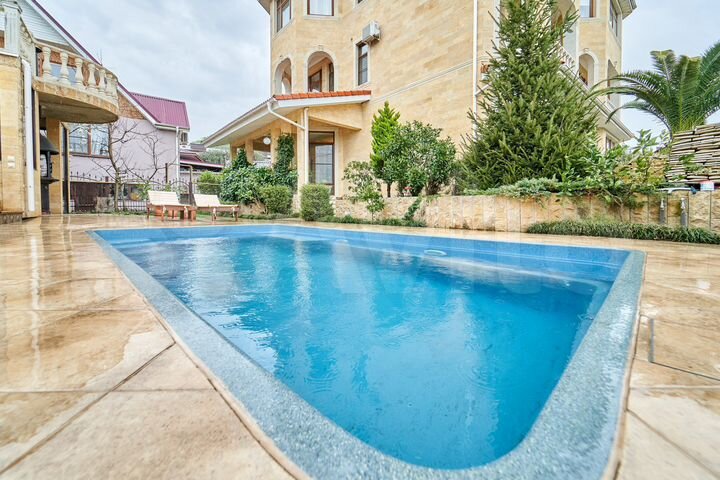 Дом 300 м² на участке 7 сот.