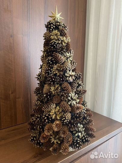 Елки из шишек