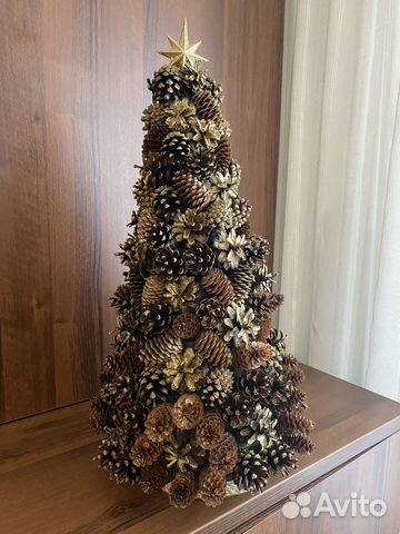 Елки из шишек