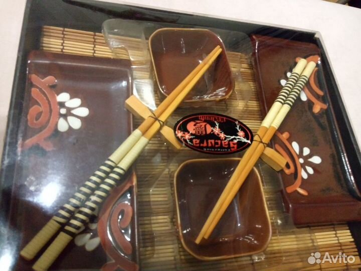 Новый в упаковке набор для суши керамика