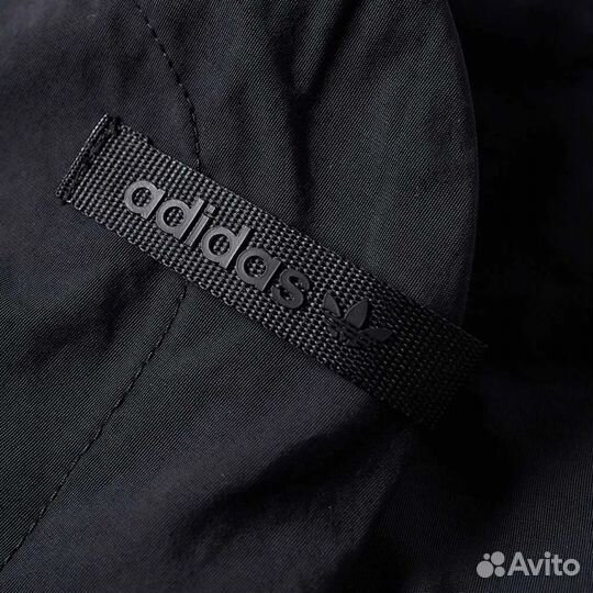 Куртка ветровка анорак adidas