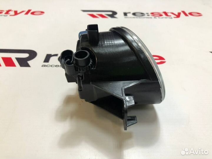 Туманки Nissan 2 уха Valeo T1857