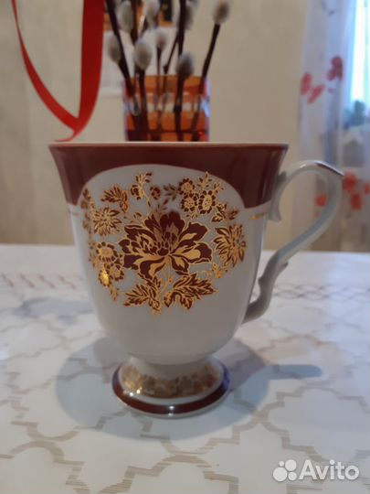 Фарфоровые блюдца