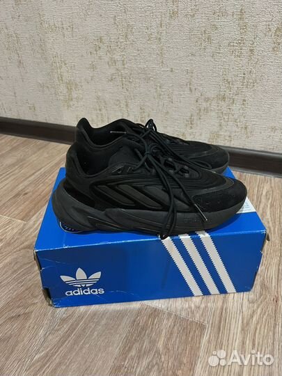 Кроссовки adidas