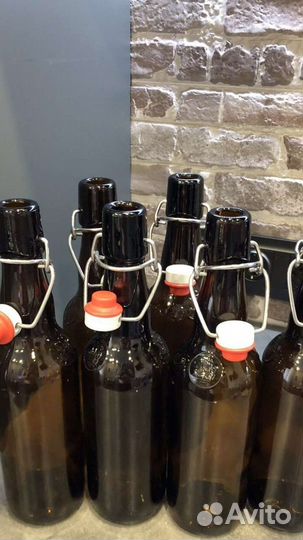 Бутылка стеклянная 0.5 с бугельной пробкой