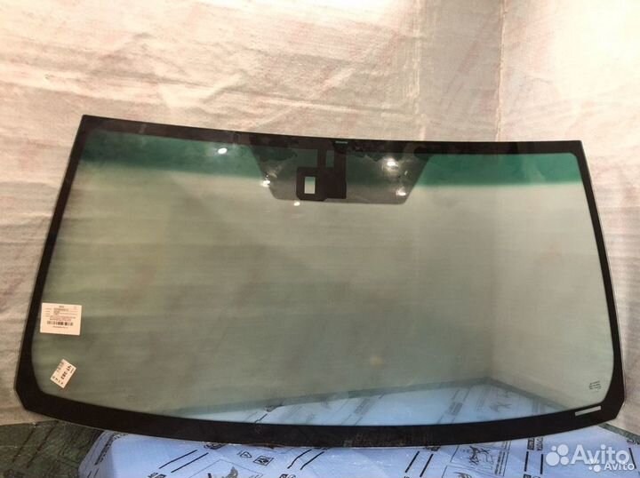 Лобовое стекло Ford Focus 2 с обогревом