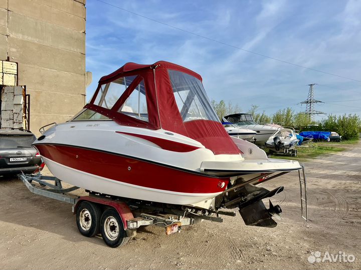 Каютный катер Cobra 2150 Prestige