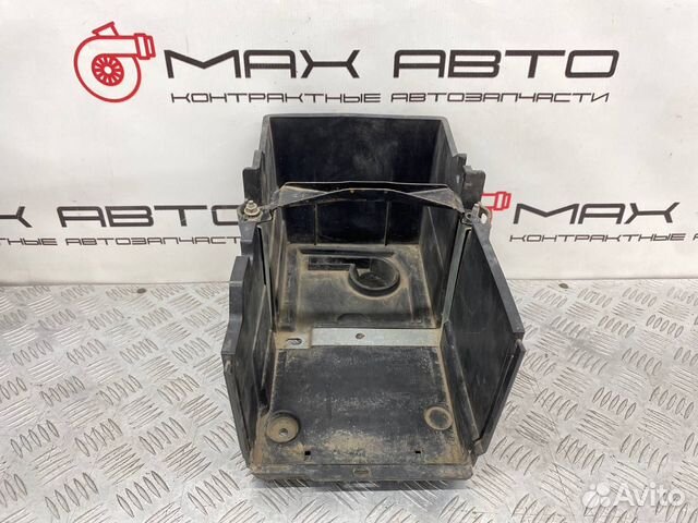 Б/У Площадка под аккумулятор (крепление акб) Ford