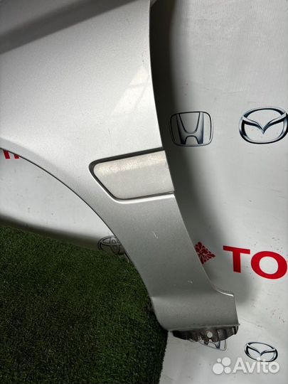 Крыло переднее левое Toyota Carina AT210