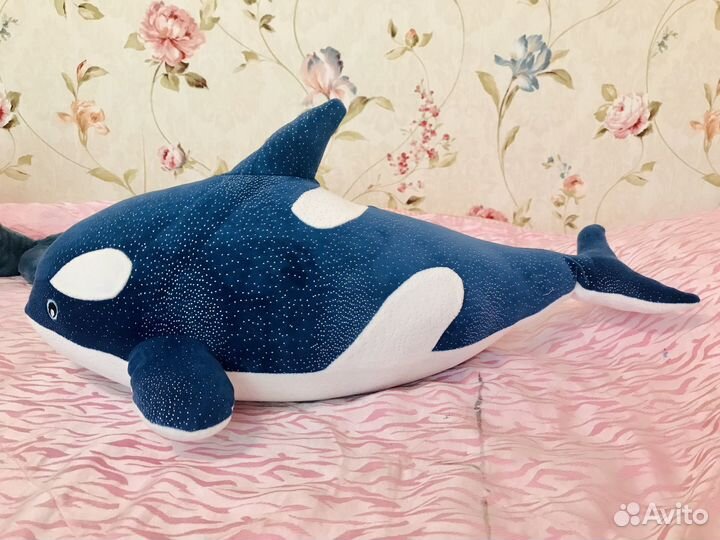 Игрушки: акула, касатка