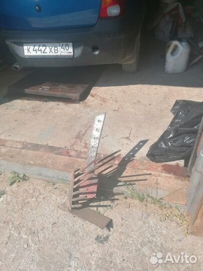 Домкрат подкатной