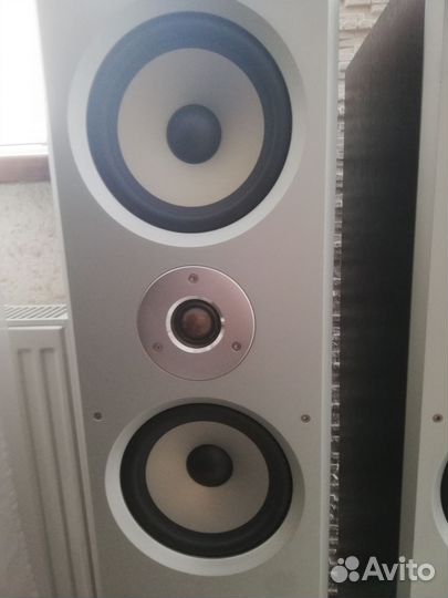 Акустические колонки Akira