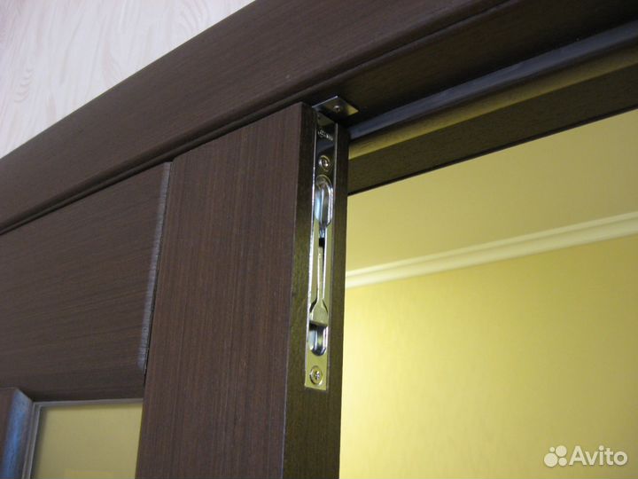 Установка межкомнатных, входных дверей и откосов