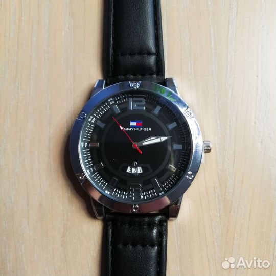 Часы Tommy Hilfiger