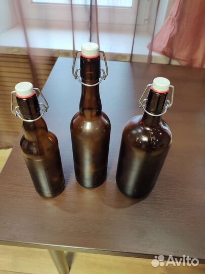 Бутылка с бугельной пробкой