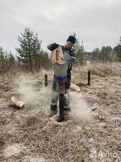 Монтаж винтовых свай. Фундамент