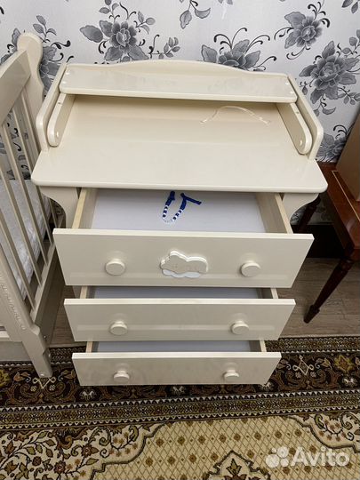 Кроватка детская с комодом