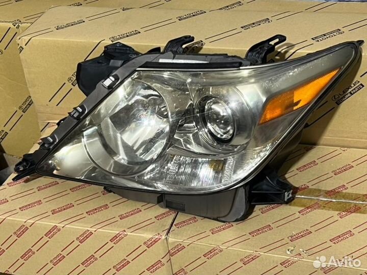 Фара галогеновая левая Lexus Lx570 07-11