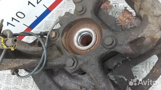 Ступица передняя правая land rover discovery 3 (TK